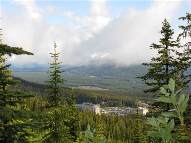 0275-Banff springs Hotel from the trail.JPG